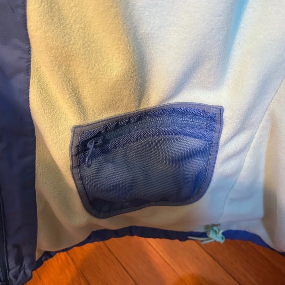 Vineyard Vines Women's Stow & Go Hooded Rain Coat Jacket in Crystal Blue Small - Picture 7 of 7